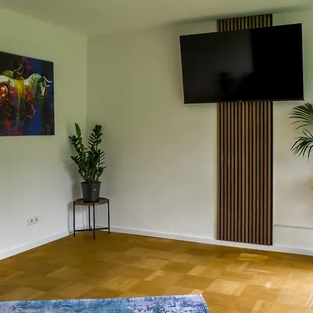Gross, Modern, Zentrumsnah Mit Parkplatz Und Garten Ulm Exterior foto